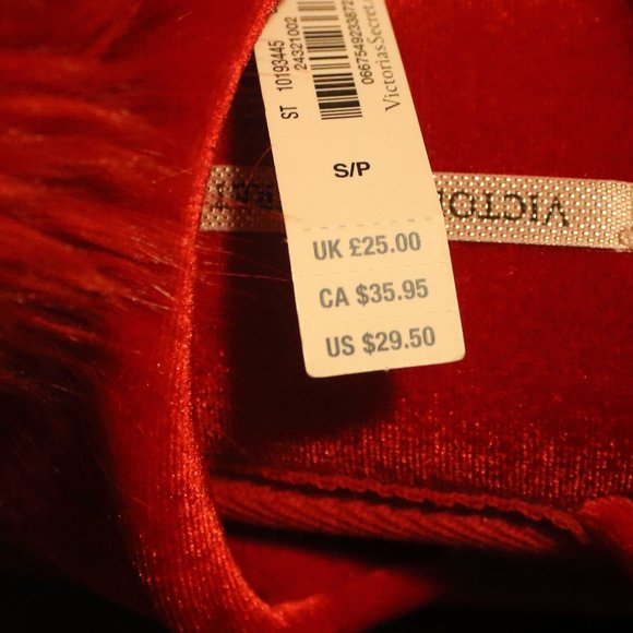 HP 10/26/20 NWT VS RED POM SLIPPERS ( 2 S/P, & 1M) - Picture 2 of 3